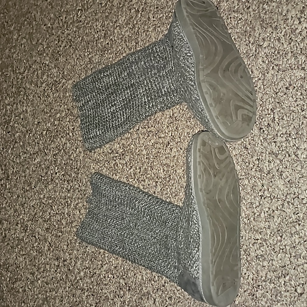 Light gray Slip on sweater boots